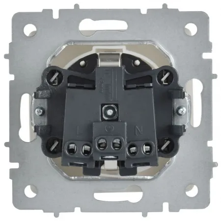 Розетка BRITE РСбш10-3-БрАБ 16А IP20 с заземл. защ. шторки с крышкой механизм арктич. бел. IEK BR-R16-16-K91