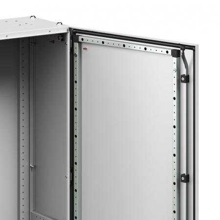 Корпус напольный RAM fit 1600х600х400мм без боков. вырезов DKC R6NFW166040